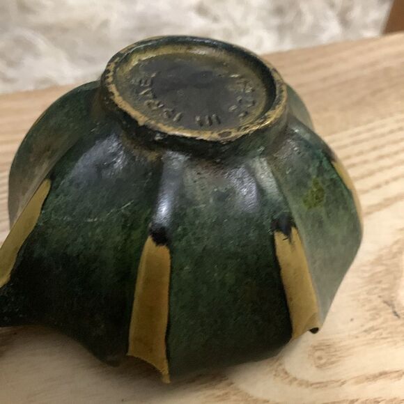 Vintage MCM Brass Ashtray Hammered Interior Style W/Wood Handle Made In Israel - Picture 10 of 17